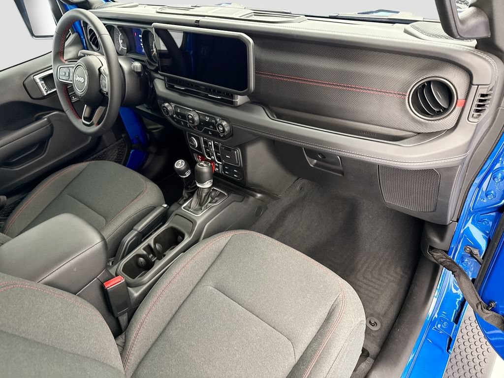 Used 2024 Jeep Wrangler Unlimited Rubicon AWD/4WD image 15