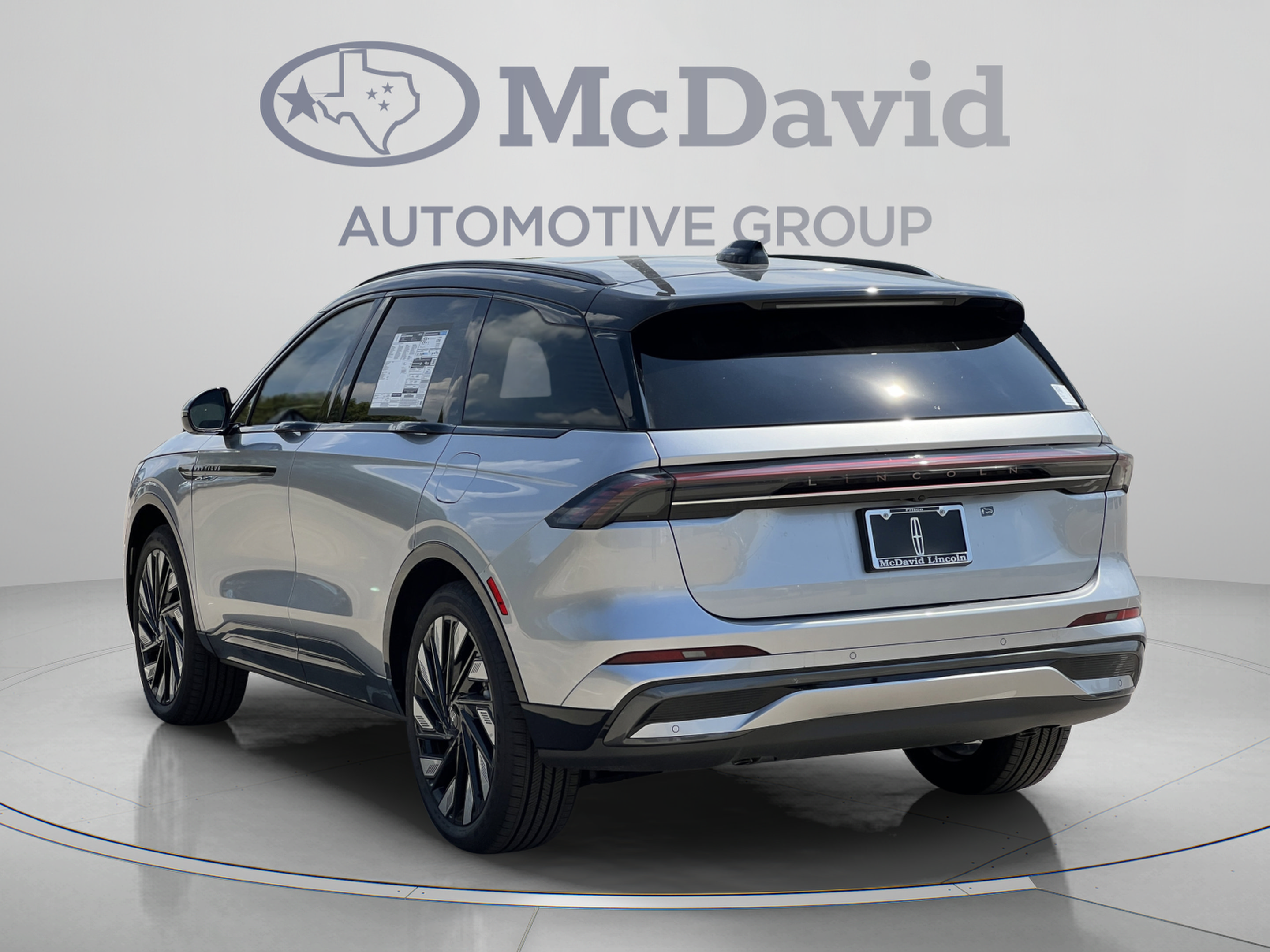 New 2025 Lincoln Nautilus Reserve w/ Jet Appearance Package AWD/4WD image 5