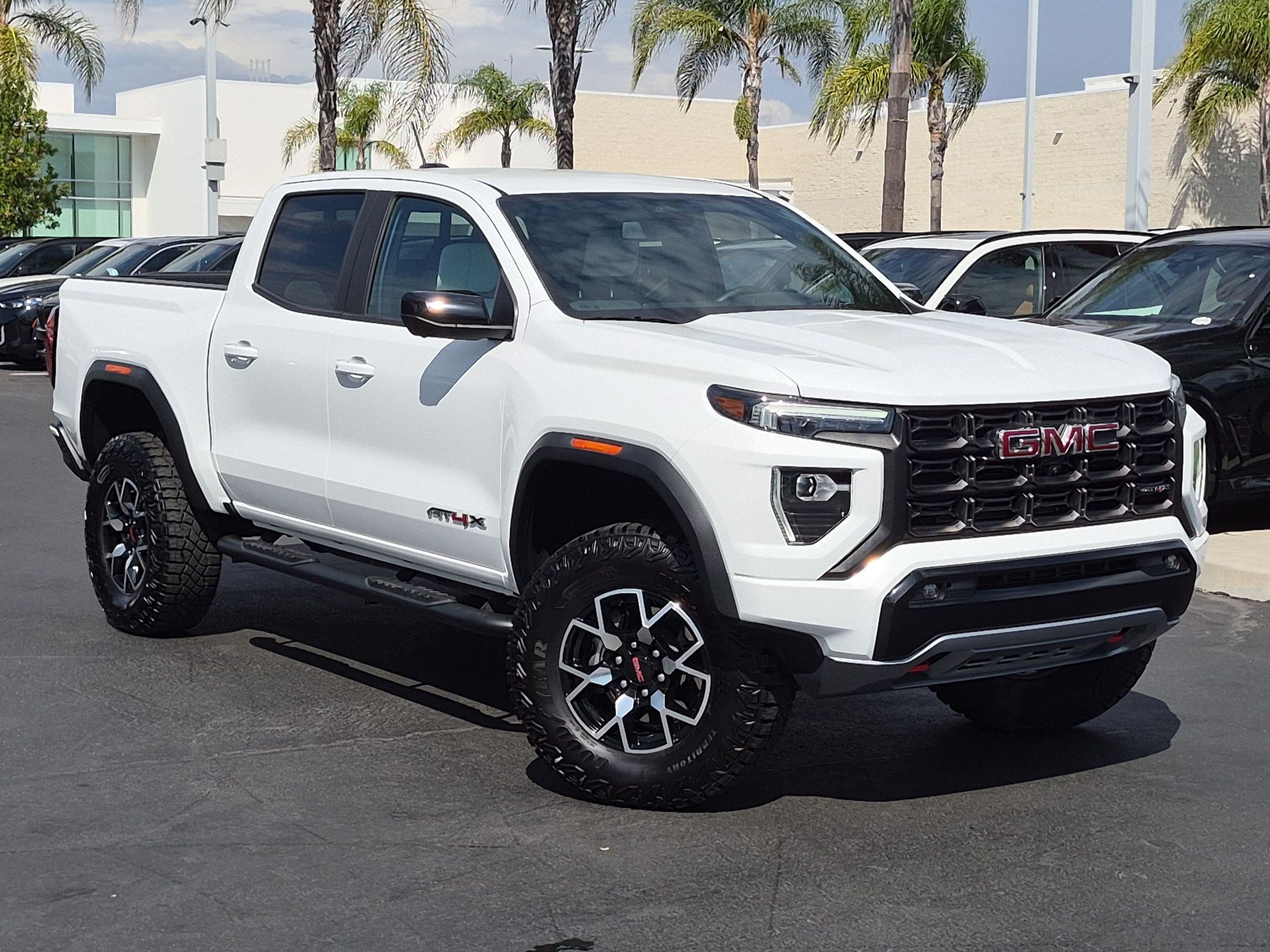 Used 2024 GMC Canyon AT4X AWD/4WD image 2