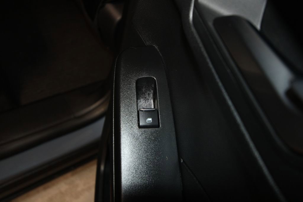 Used 2025 Ford Escape SE FWD image 26