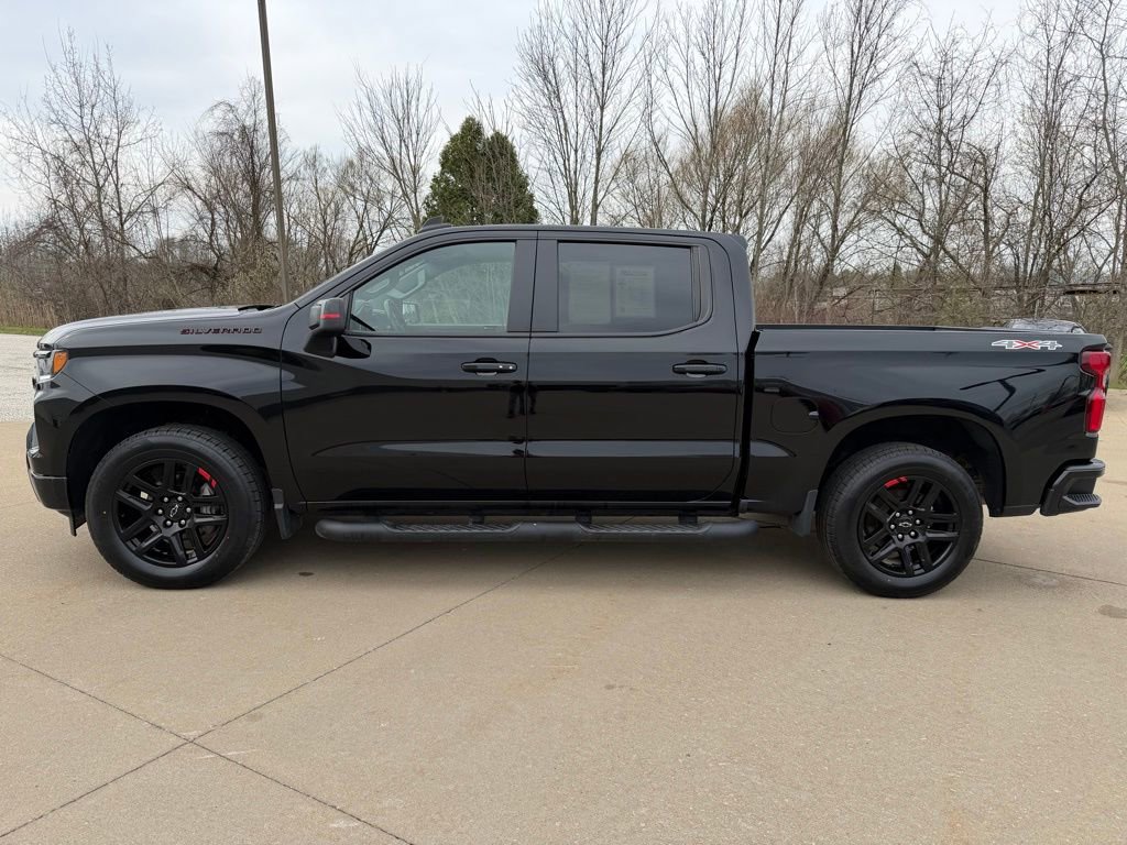 Used 2022 Chevrolet Silverado 1500 RST w/ Redline Edition image 2