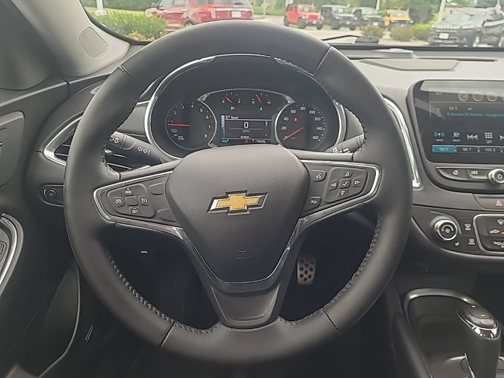 Used 2016 Chevrolet Malibu LT w/ Leather Package FWD image 15