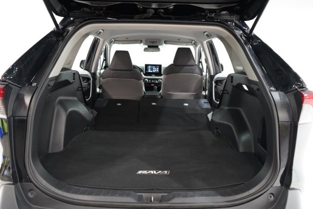 Used 2024 Toyota RAV4 XLE image 33