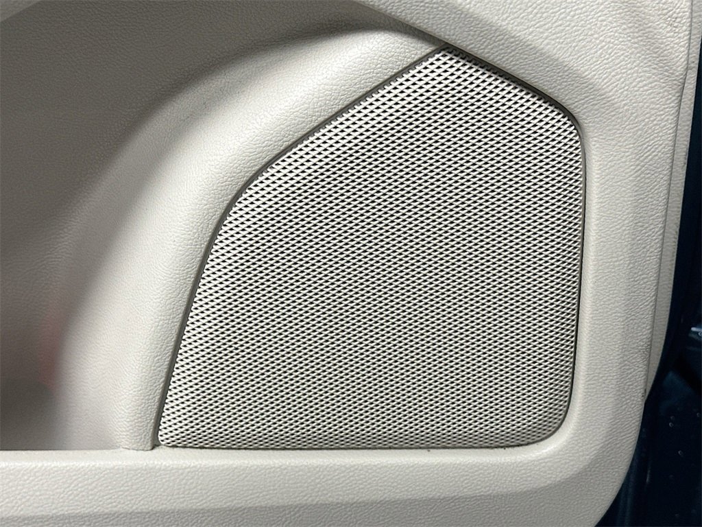 Used 2016 Ford Edge Titanium w/ Equipment Group 301A image 20