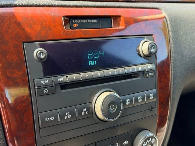 Used 2010 Chevrolet Impala LS FWD image 9