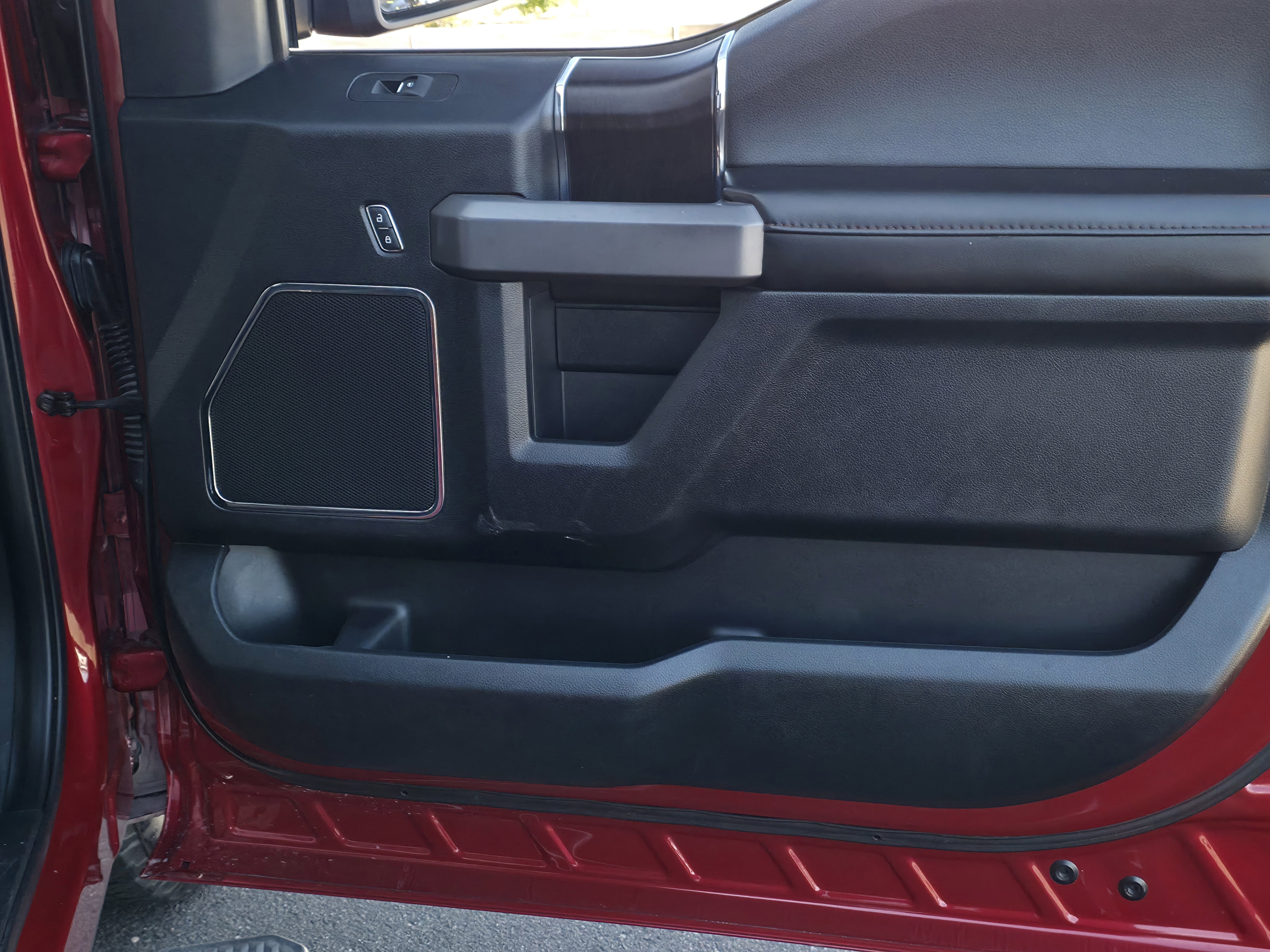 Used 2020 Ford F150 Platinum w/ Equipment Group 701A Luxury image 43