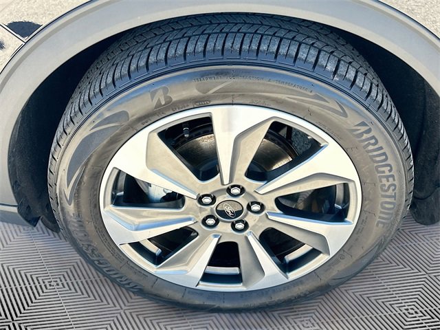 Used 2025 Ford Escape Platinum w/ Premium Technology Package image 31