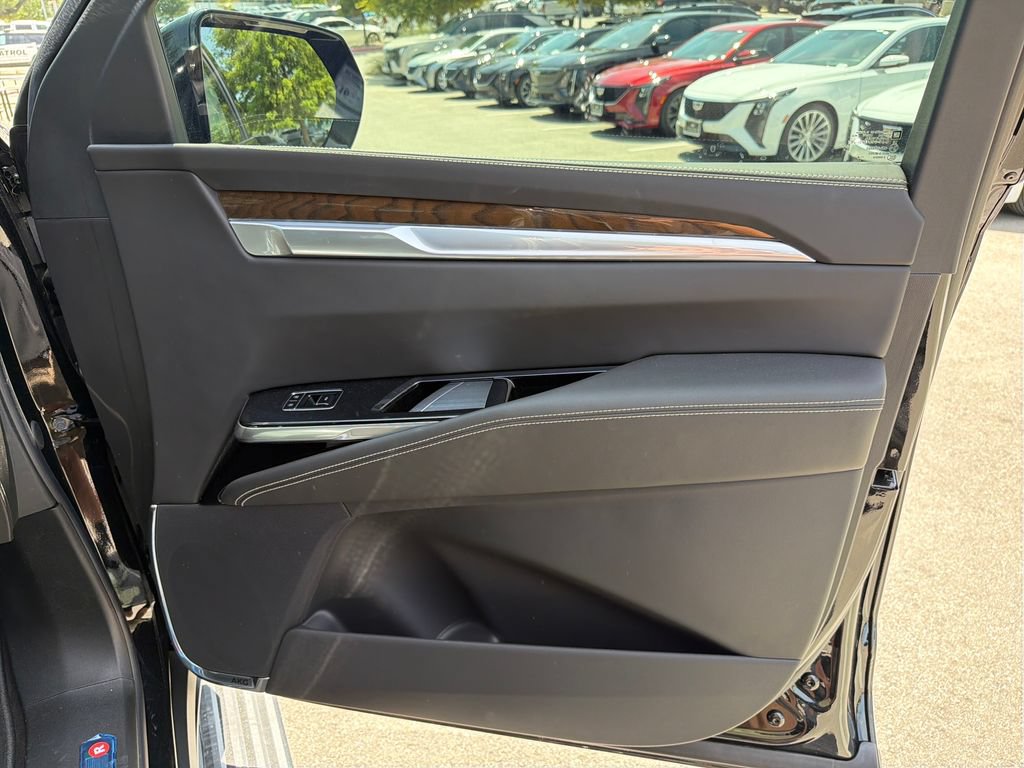 New 2026 Cadillac Escalade ESV Platinum Sport AWD/4WD image 37