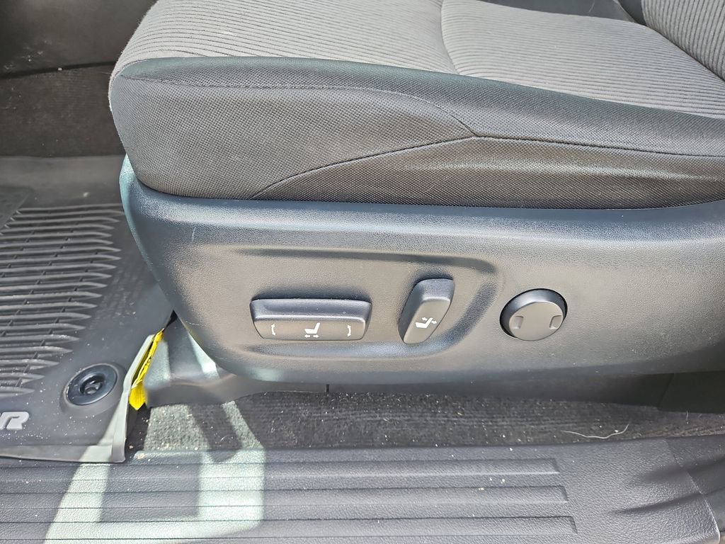 Used 2020 Toyota 4Runner SR5 image 17