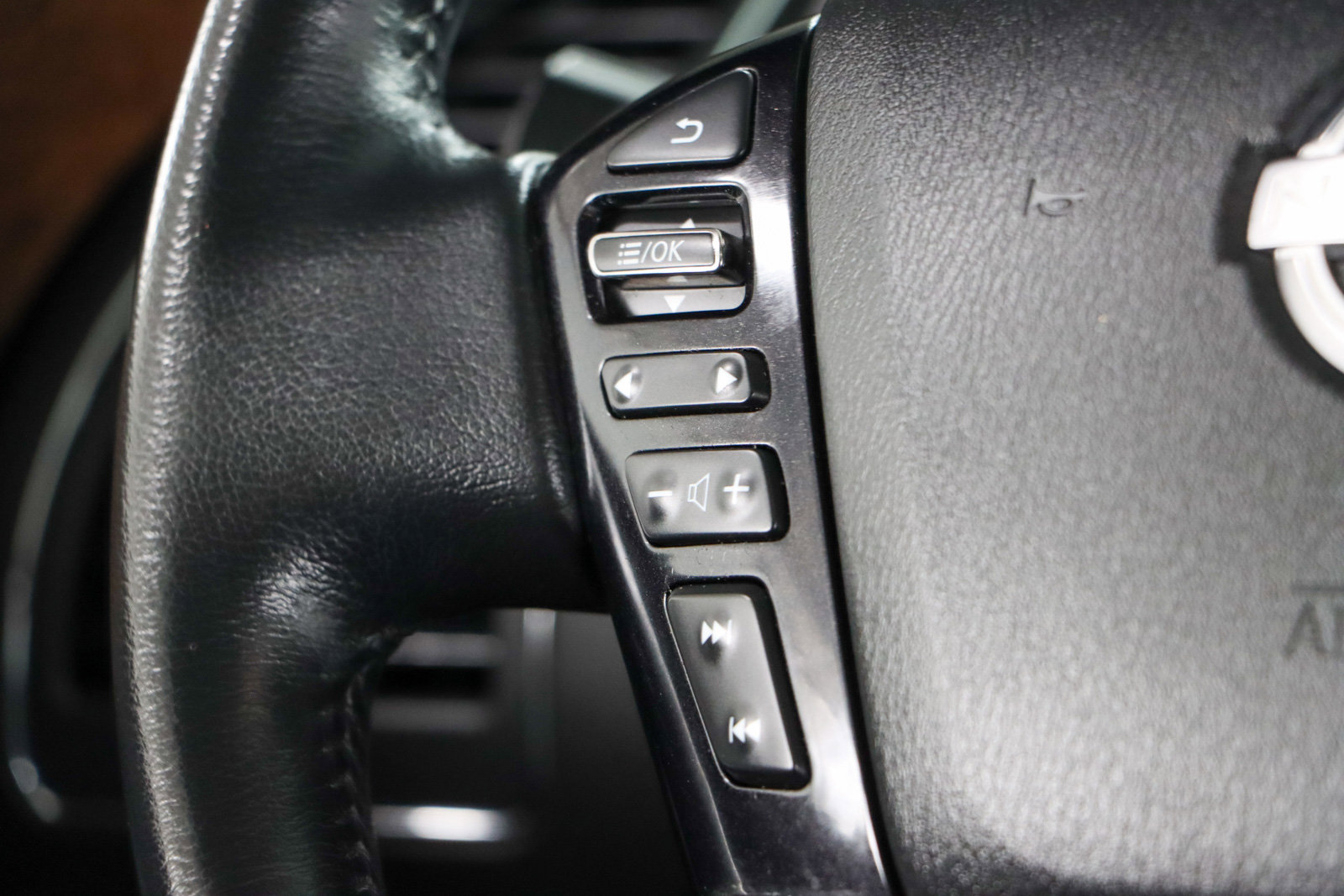 Used 2022 Nissan Armada SL image 14