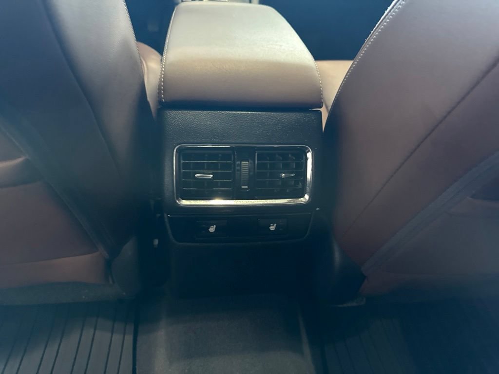 Used 2017 Subaru Outback 3.6R Touring AWD/4WD image 21