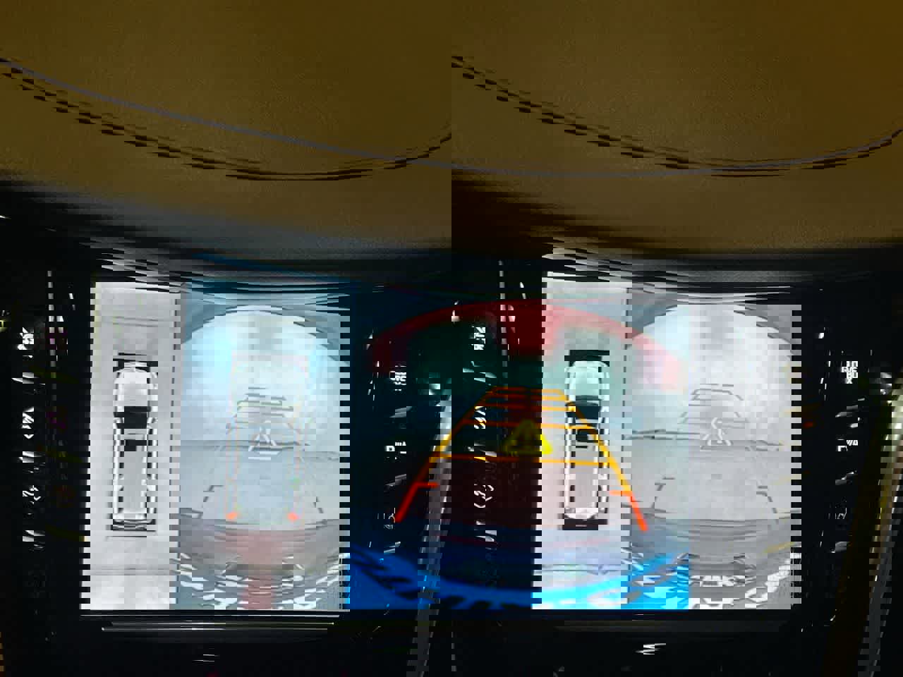 Used 2015 Cadillac Escalade Premium image 17