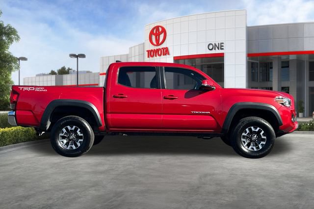 Used 2016 Toyota Tacoma TRD Off-Road w/ Towing Package RWD image 3