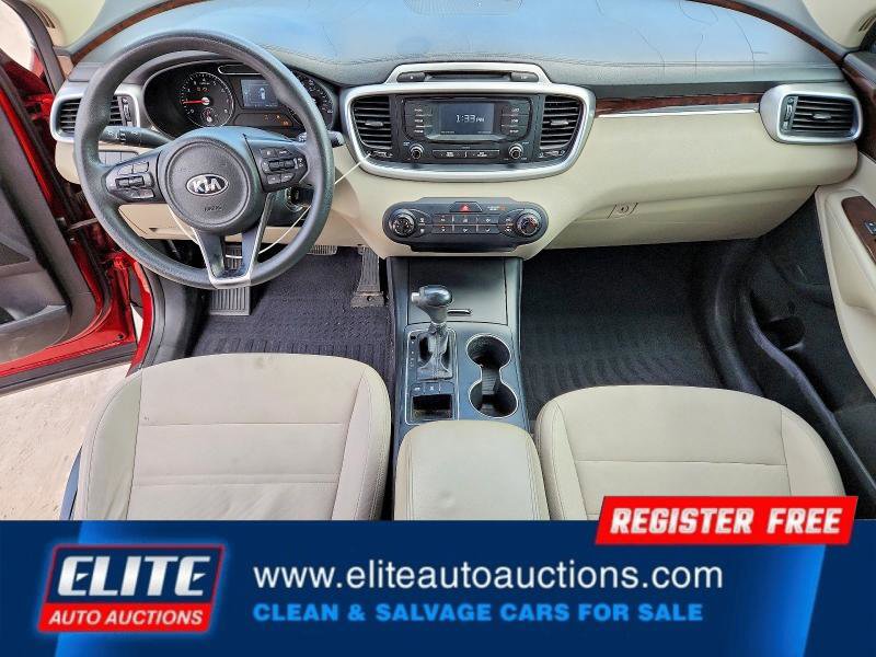 Used 2017 Kia Sorento LX AWD/4WD image 15