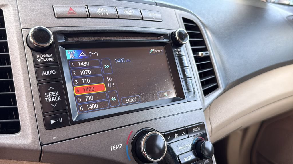 Used 2013 Toyota Venza LE FWD image 27