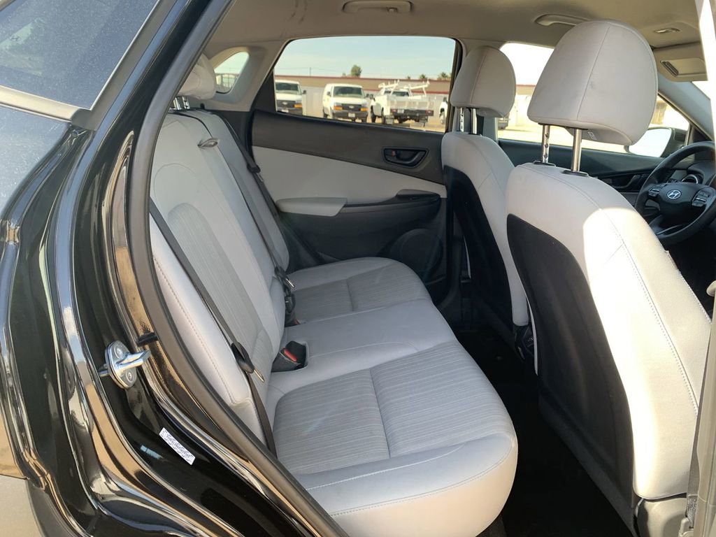 Used 2023 Hyundai Kona SEL AWD/4WD image 25