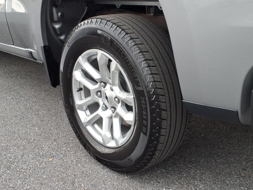 Certified 2024 Chevrolet Silverado 1500 RST AWD/4WD image 9