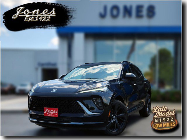 Used 2024 Buick Envision Sport Touring image 1