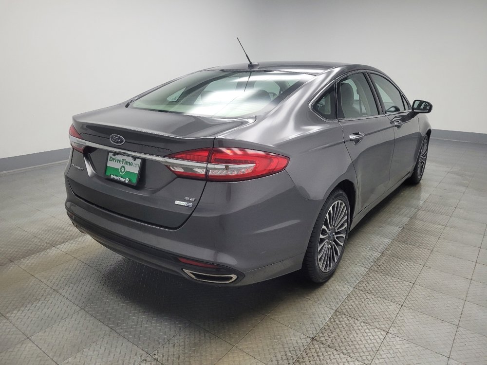 Used 2017 Ford Fusion SE w/ Fusion SE Technology Package image 9