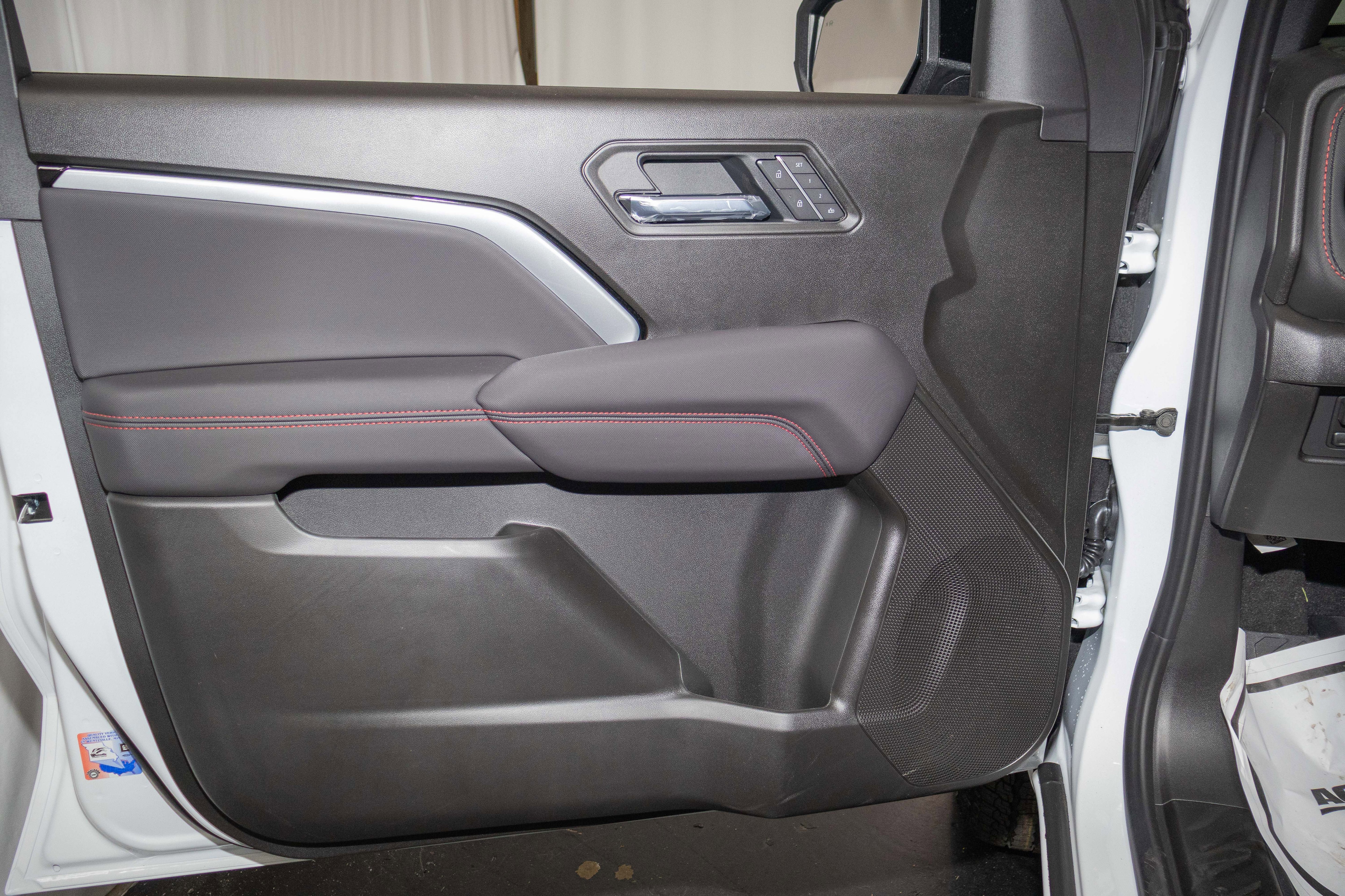 New 2026 Chevrolet Colorado Z71 w/ Technology Package AWD/4WD image 8