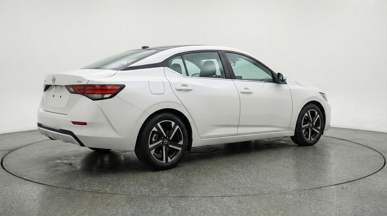 Used 2025 Nissan Sentra SV image 9