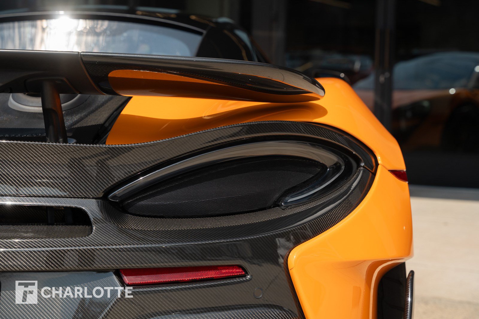 Used 2019 McLaren 600LT RWD image 19
