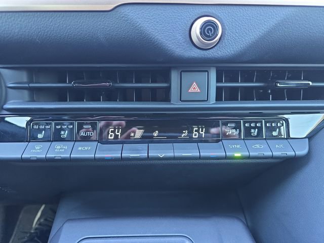 Used 2023 Toyota Crown Limited image 23