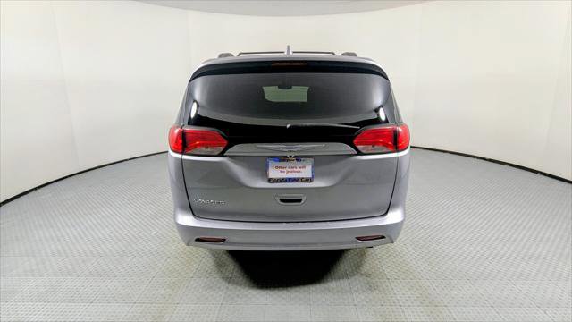 Used 2020 Chrysler Voyager Lxi image 6