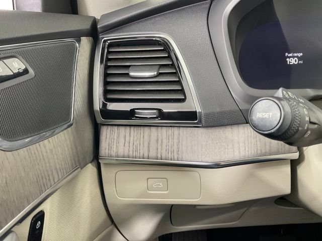 Certified 2023 Volvo XC90 B6 Plus w/ Protection Package Premier AWD/4WD image 24