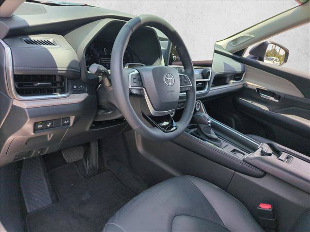 Certified 2025 Toyota Grand Highlander AWD image 10