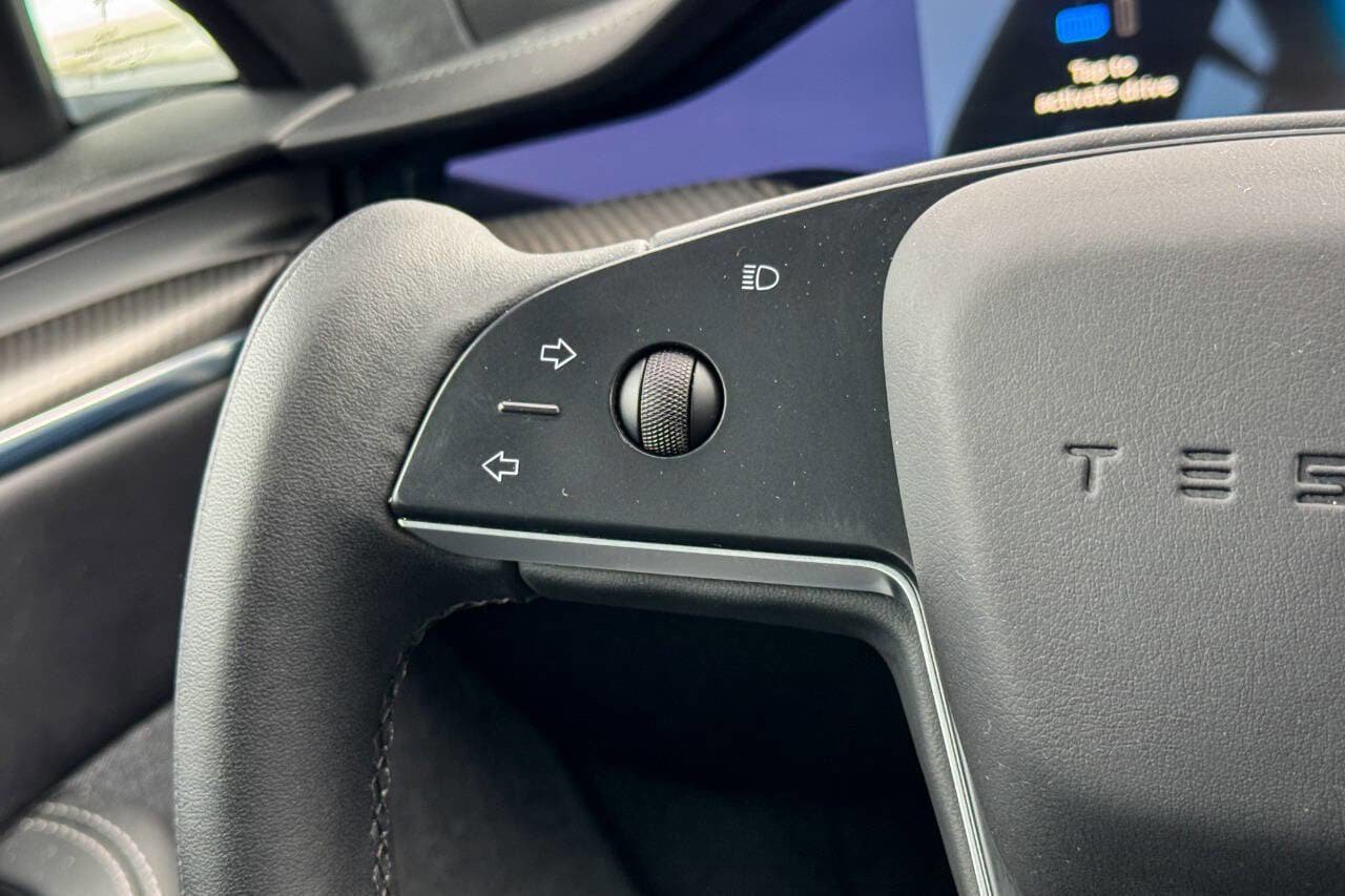 Used 2021 Tesla Model S Plaid image 33
