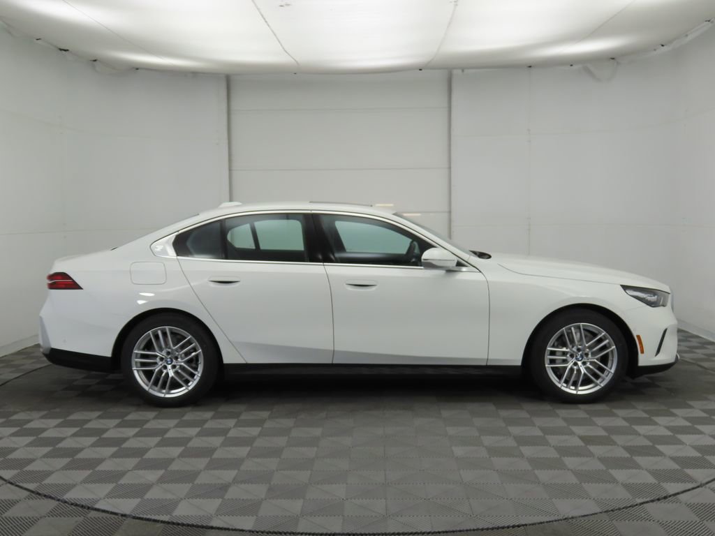 Certified 2025 BMW 530i 530i image 5