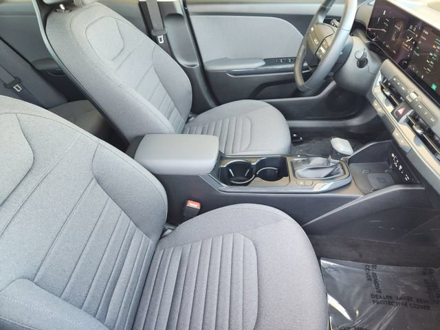 Used 2025 Kia K4 EX FWD image 19