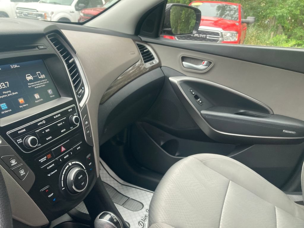 Used 2017 Hyundai Santa Fe Sport AWD/4WD image 14