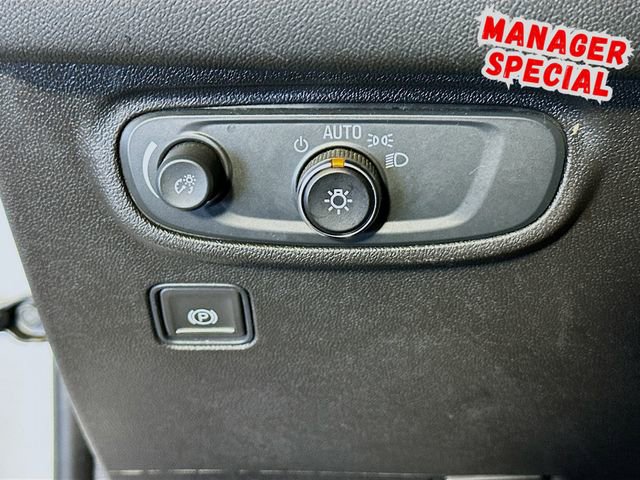 Used 2024 GMC Terrain SLE image 11