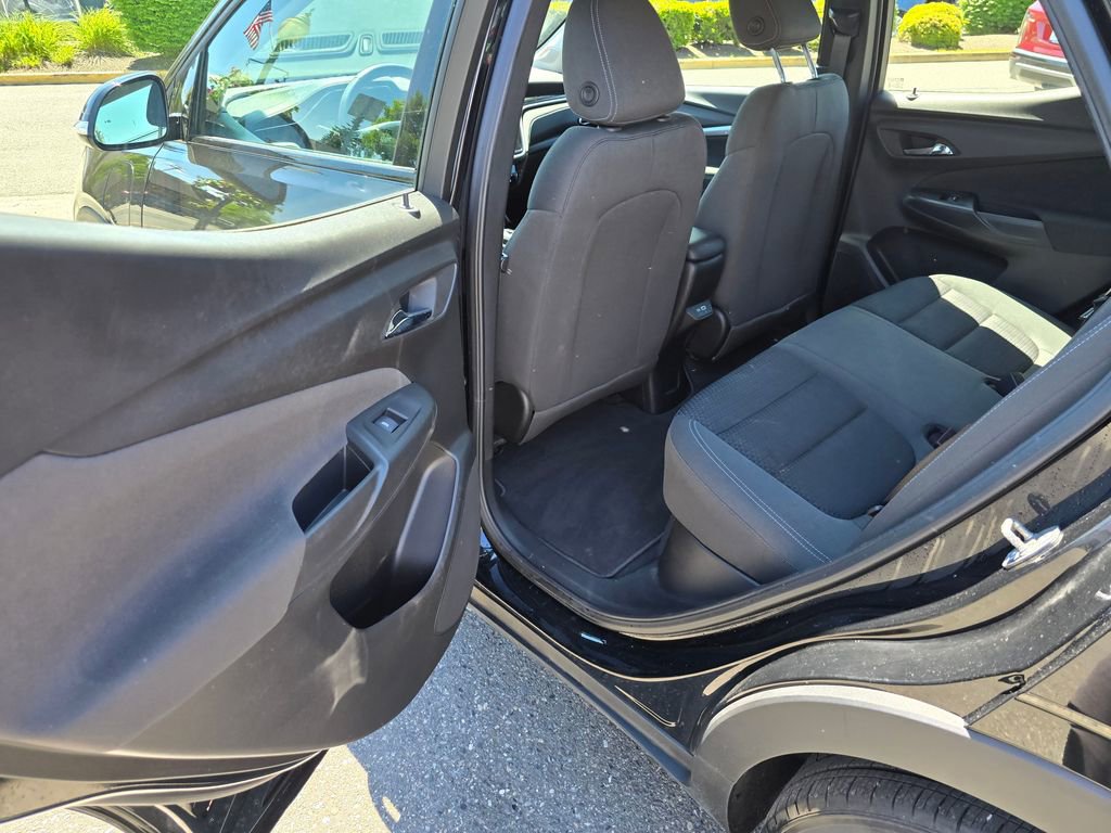 Used 2023 Chevrolet Bolt EUV LT w/ Comfort Package FWD image 18