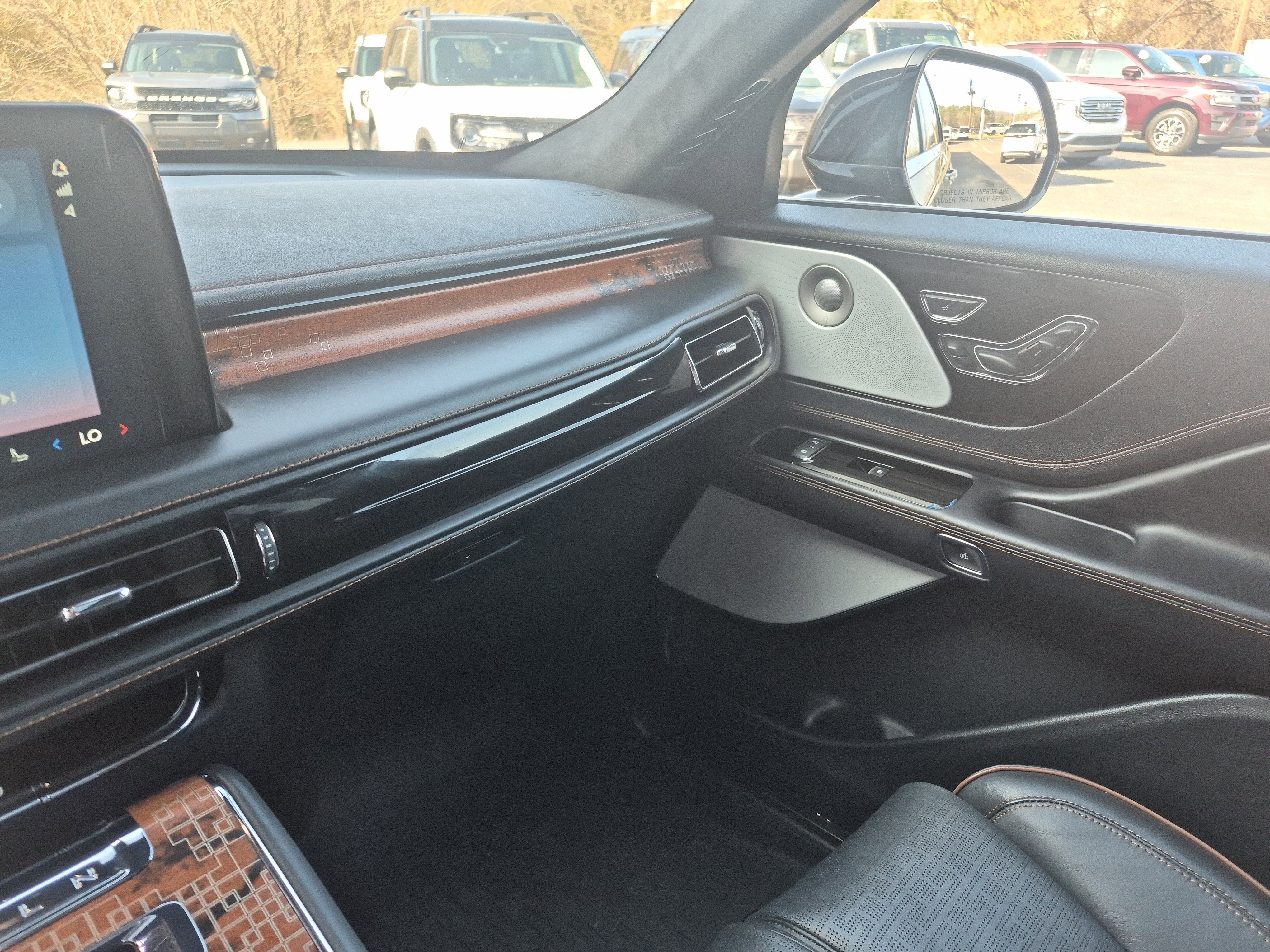 Used 2025 Lincoln Aviator Black Label image 22