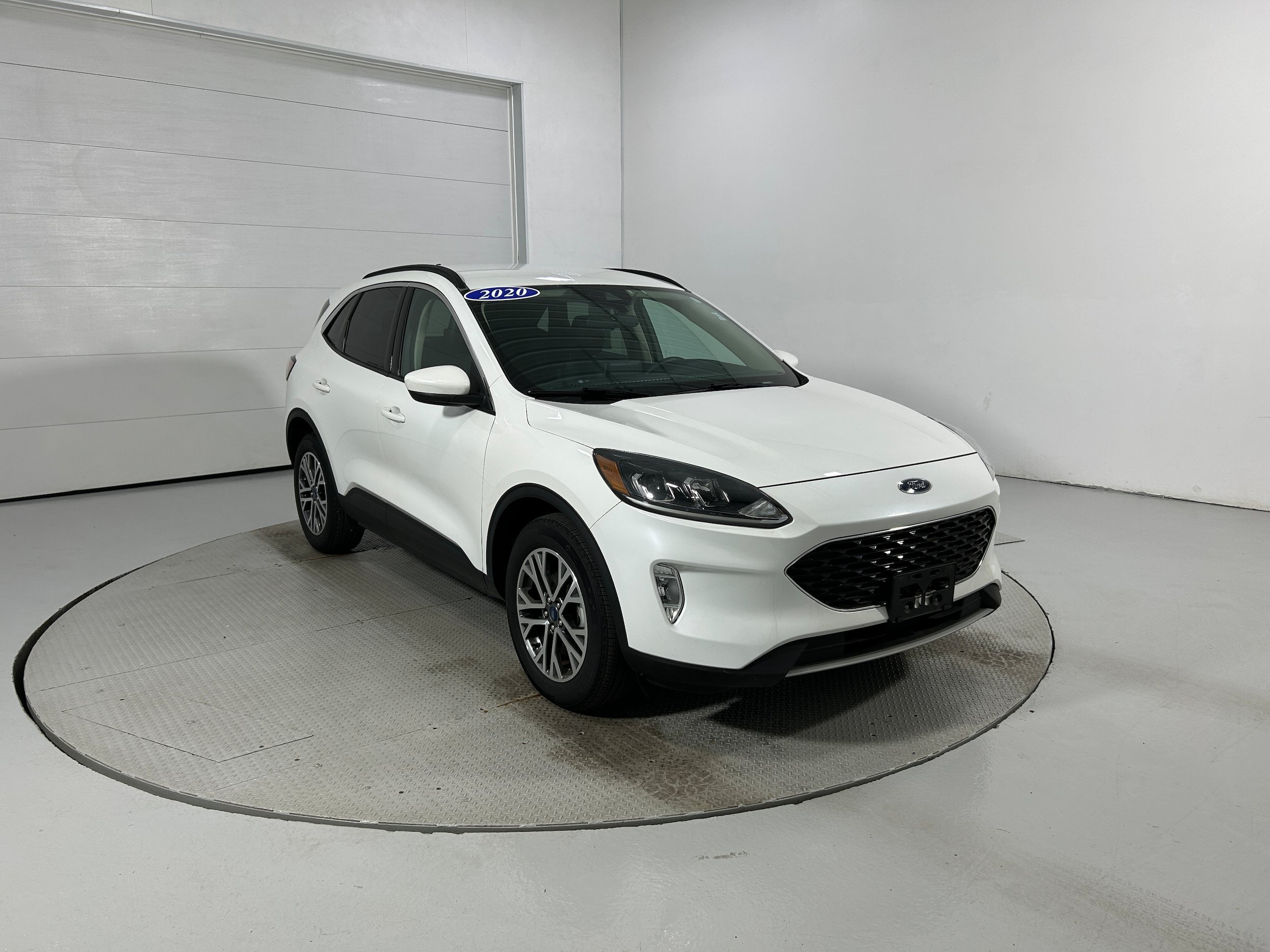 Used 2020 Ford Escape SEL AWD/4WD image 2