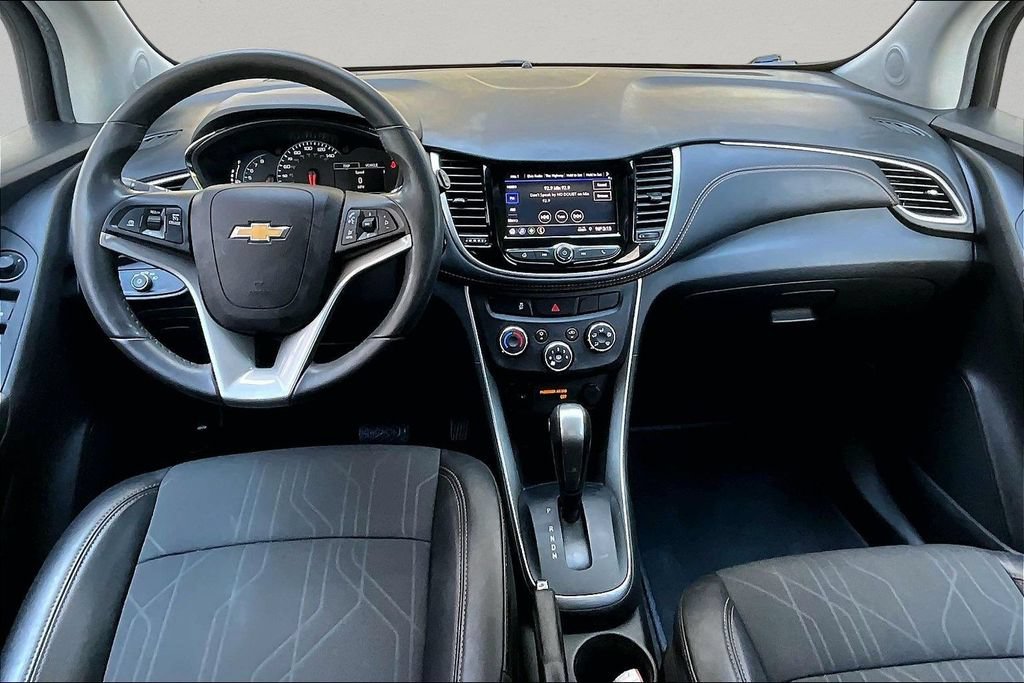 Used 2022 Chevrolet Trax LT w/ LT Convenience Package FWD image 6