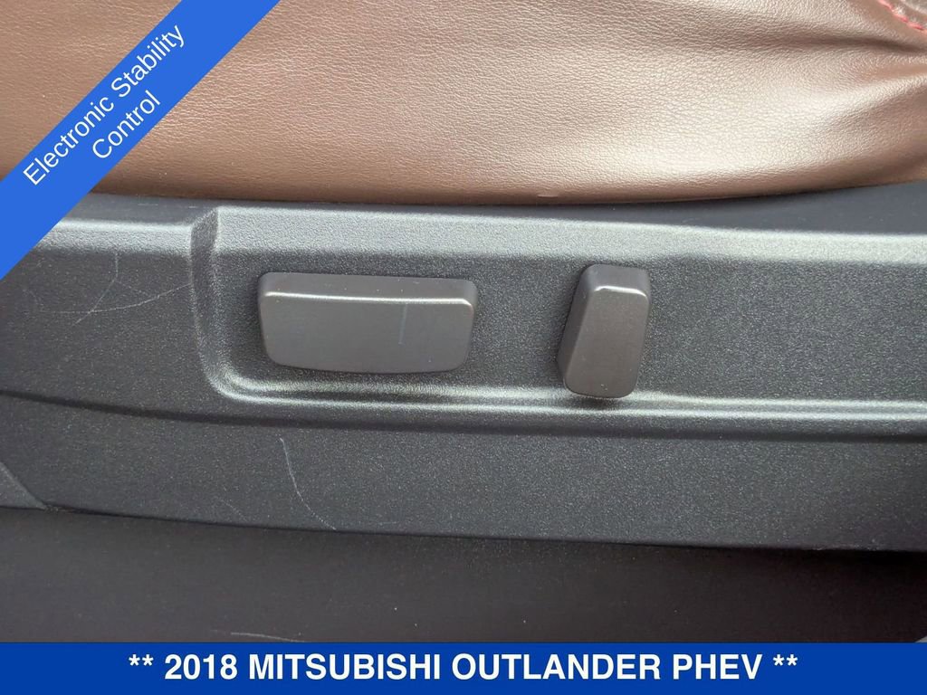 Used 2018 Mitsubishi Outlander SEL image 16