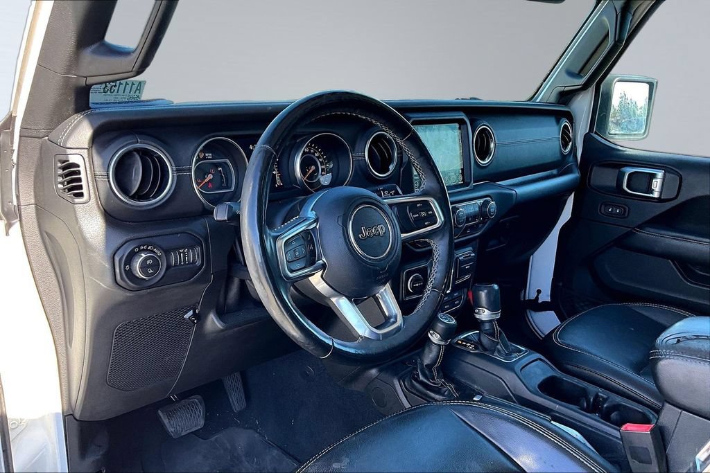 Certified 2020 Jeep Gladiator Overland AWD/4WD image 4