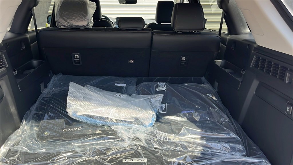 New 2025 MAZDA CX-70 Plug-In Hybrid w/ Premium Pkg image 26