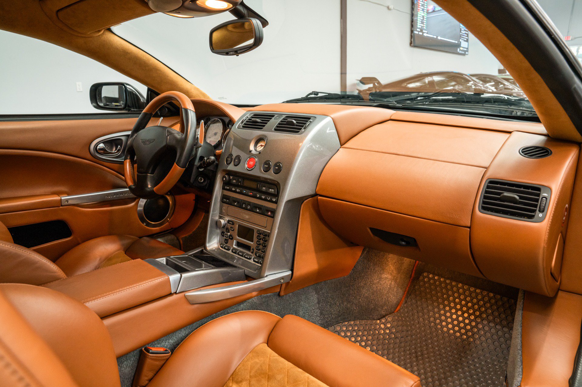 Used 2003 Aston Martin Vanquish RWD image 13