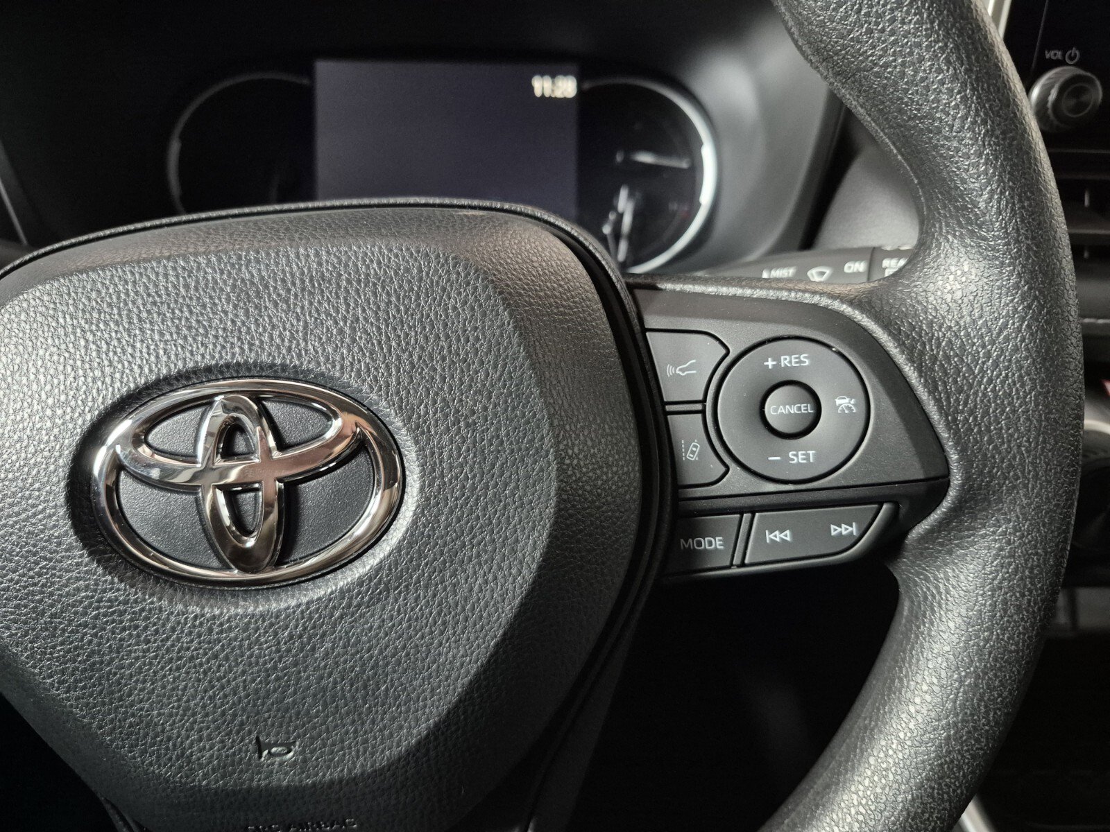 New 2025 Toyota RAV4 LE image 18