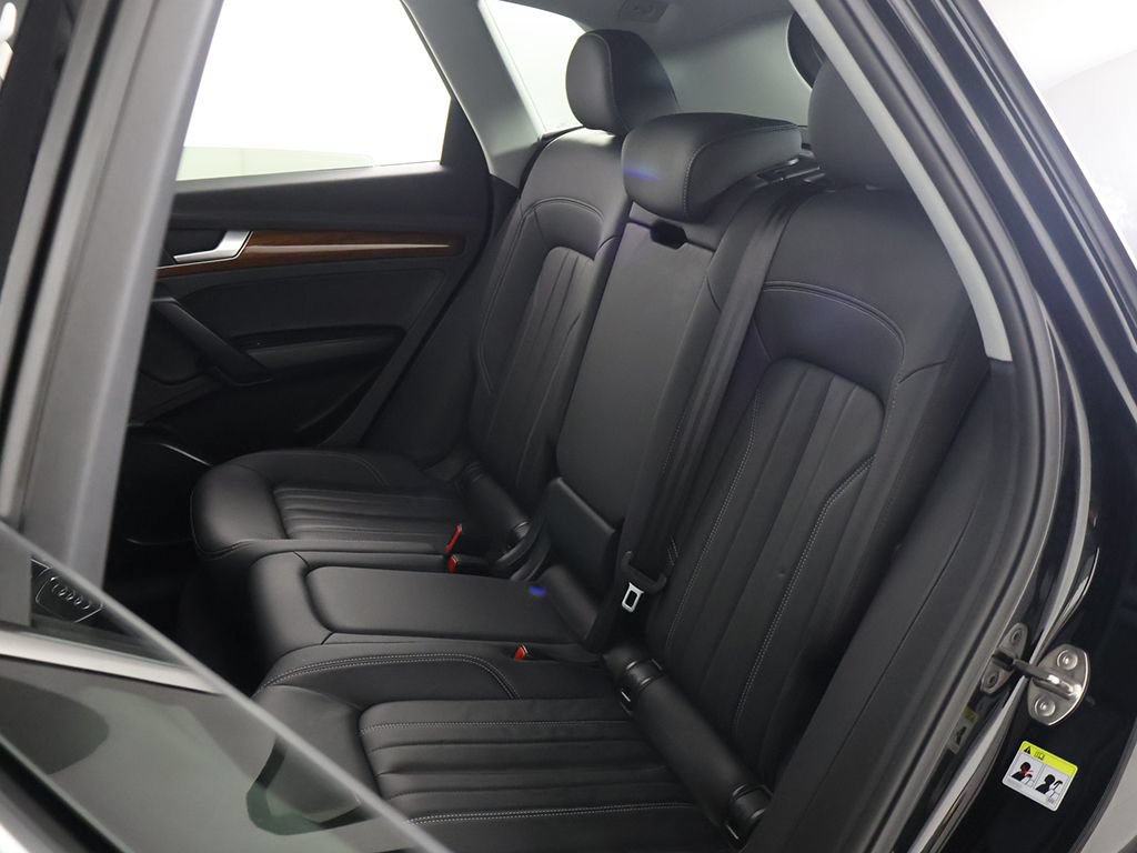 Used 2023 Audi Q5 2.0T Premium w/ Convenience Package AWD/4WD image 31