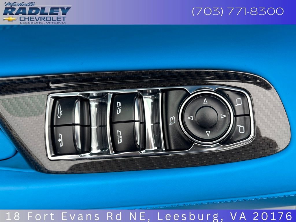 Used 2023 Chevrolet Corvette Stingray Premium Conv w/ Z51 Performance Package image 13