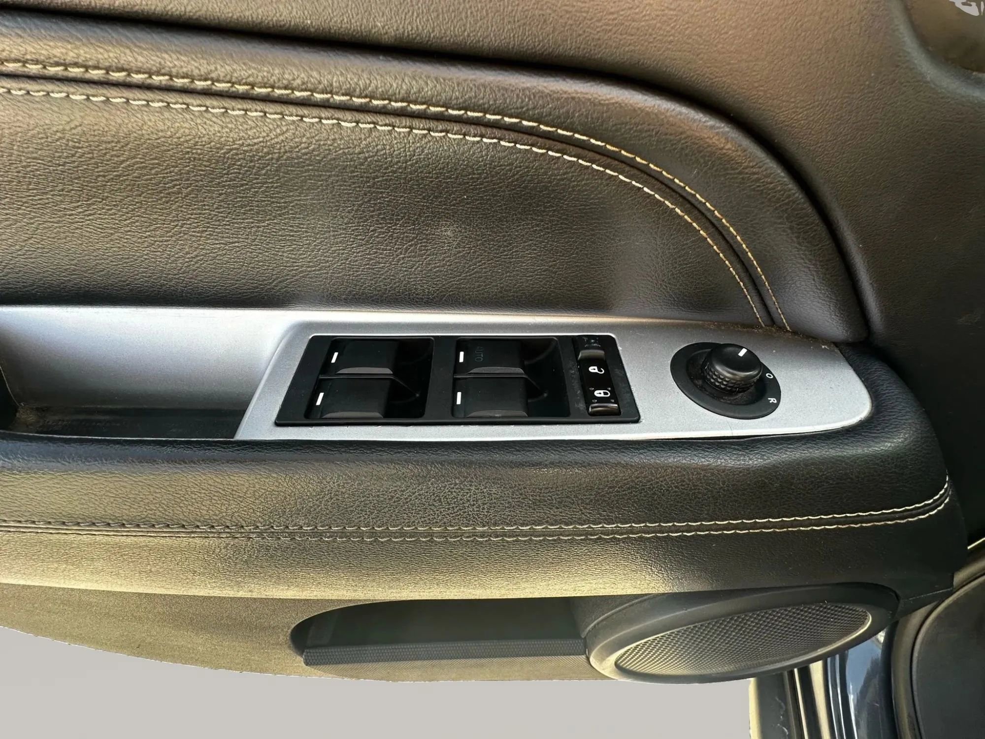Used 2015 Jeep Compass High Altitude FWD image 15
