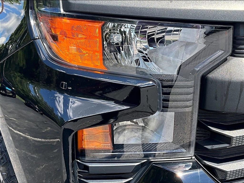 Used 2023 Chevrolet Silverado 1500 Custom Trail Boss AWD/4WD image 34