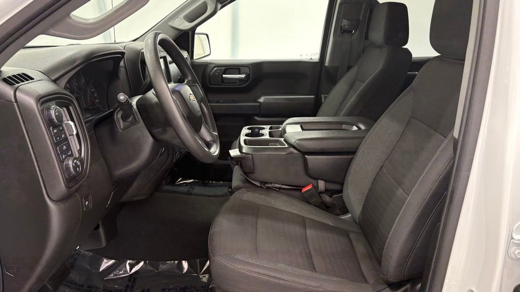 Used 2024 Chevrolet Silverado 1500 Custom image 11