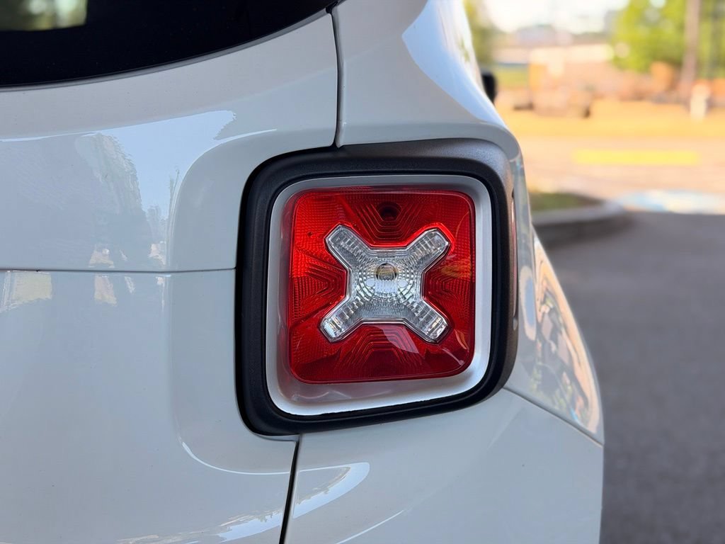 Used 2016 Jeep Renegade Limited AWD/4WD image 17